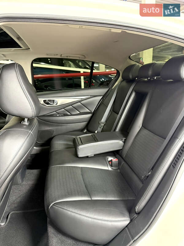 Седан Infiniti Q50 2016 в Одессе фото 25 Седан Infiniti Q50 2016 в Одессе