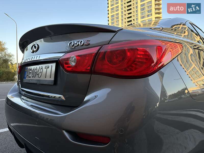 Седан Infiniti Q50 2017 в Дніпрі