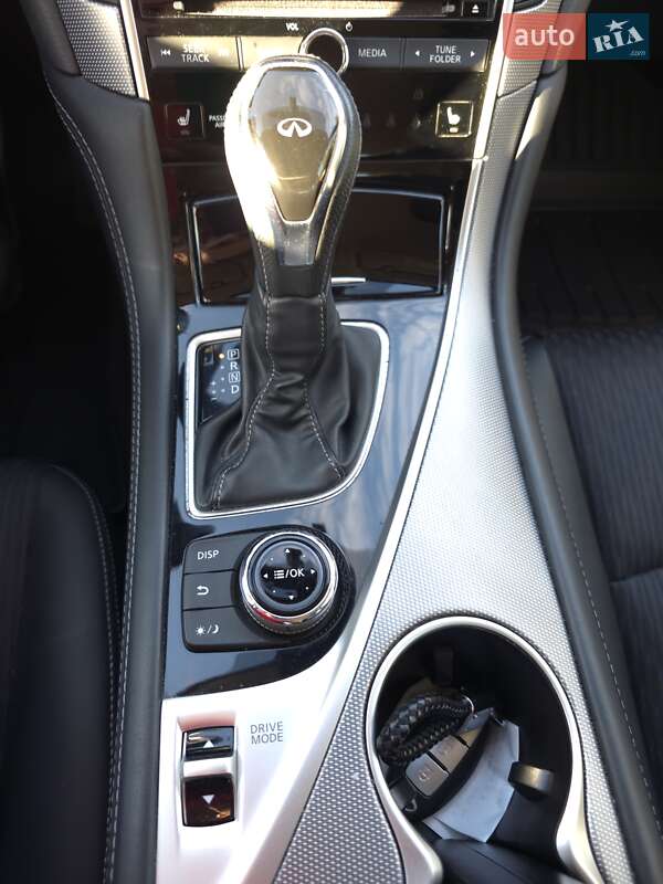 Седан Infiniti Q50 2018 в Буче