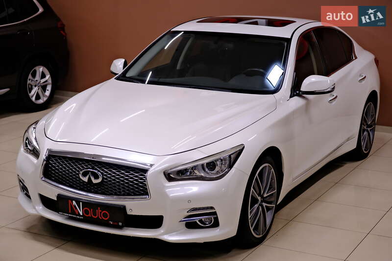 Седан Infiniti Q50 2015 в Одессе