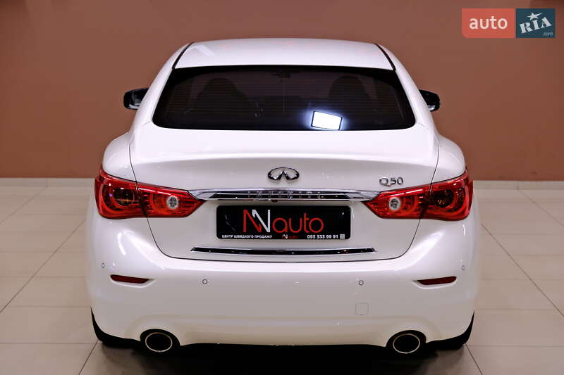 Седан Infiniti Q50 2015 в Одессе