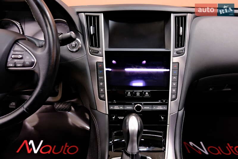 Седан Infiniti Q50 2015 в Одессе