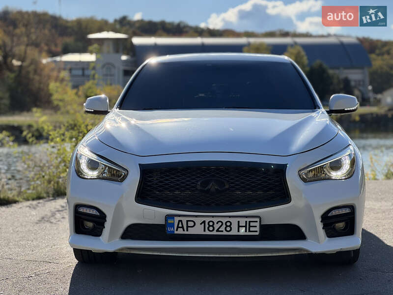 Седан Infiniti Q50 2016 в Дніпрі