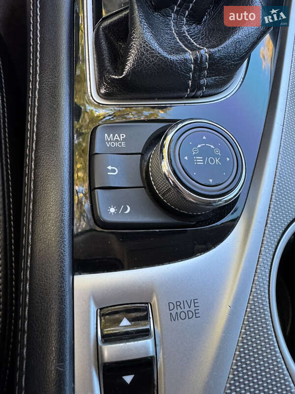 Седан Infiniti Q50 2016 в Дніпрі