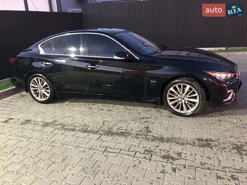 Седан Infiniti Q50 2017 в Львові