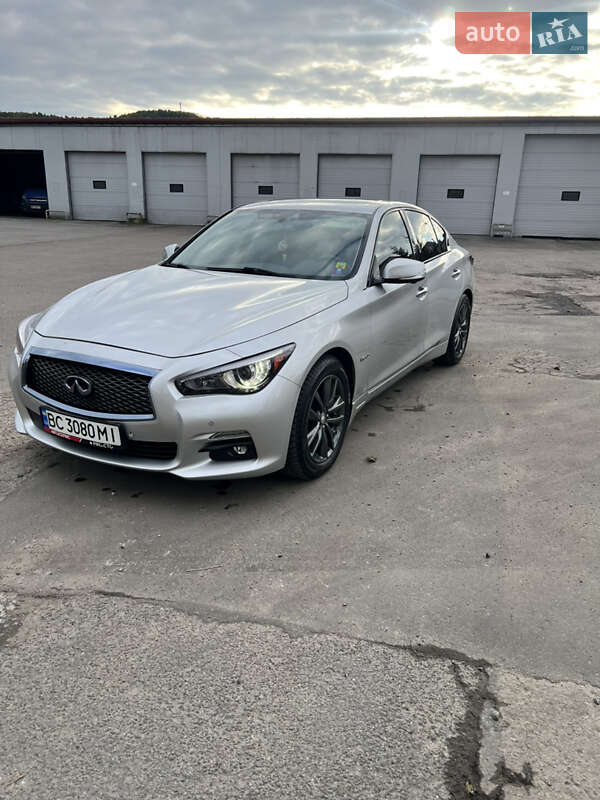 Седан Infiniti Q50 2015 в Львові
