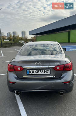 Седан Infiniti Q50 2015 в 