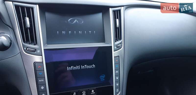 Седан Infiniti Q50 2017 в Вінниці