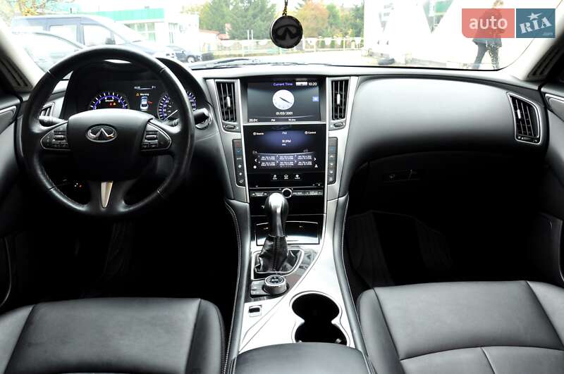 Седан Infiniti Q50 2015 в Львове