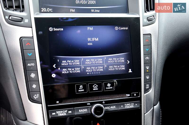 Седан Infiniti Q50 2015 в Львове