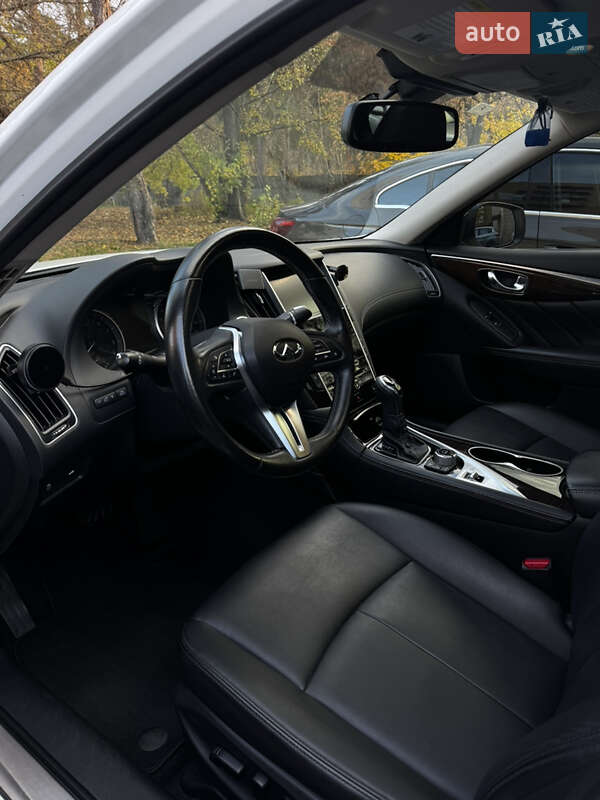 Седан Infiniti Q50 2018 в Киеве