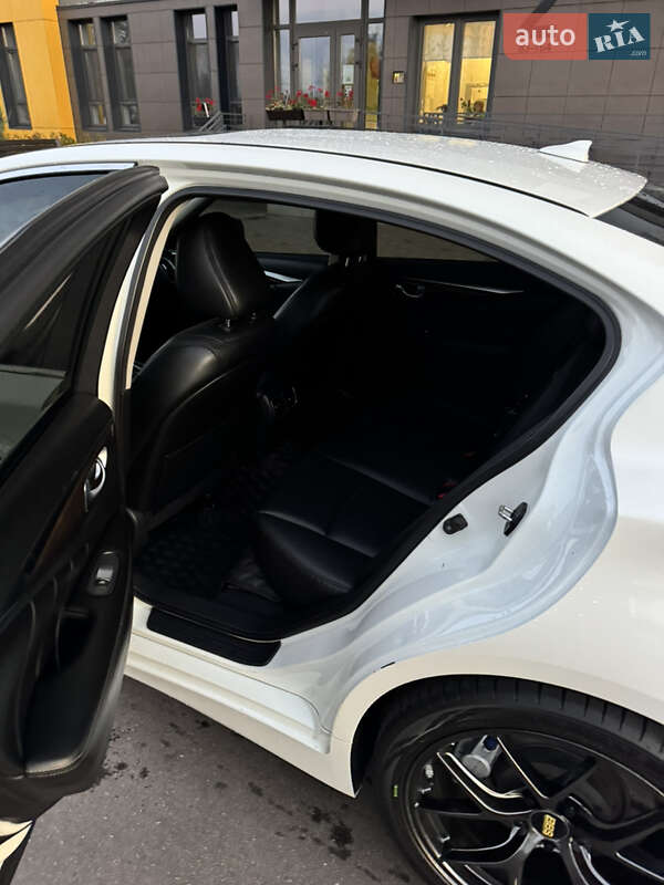 Седан Infiniti Q50 2017 в Києві