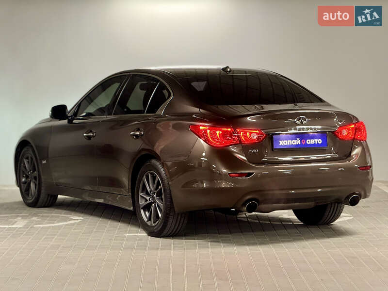 Седан Infiniti Q50 2017 в Киеве