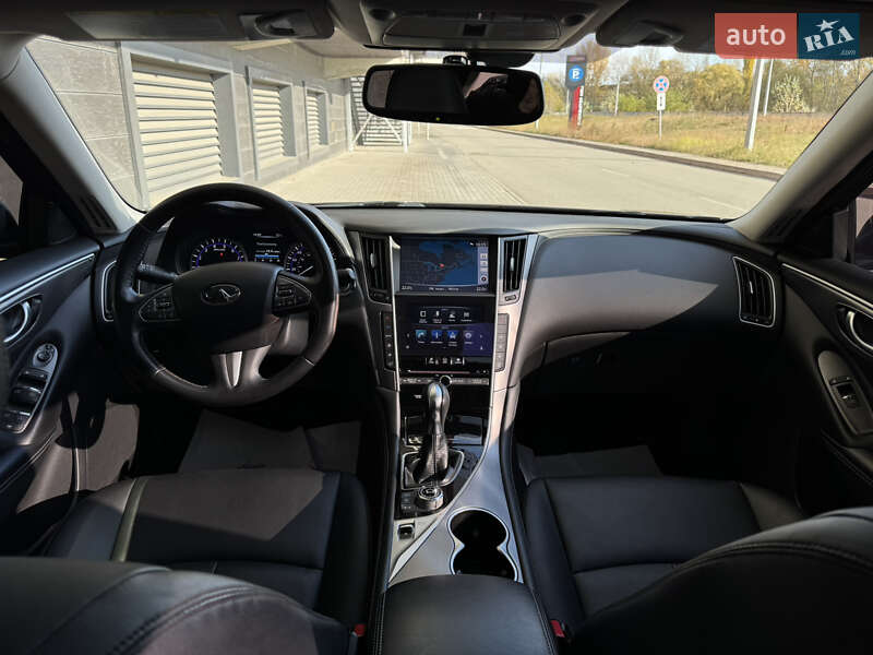 Седан Infiniti Q50 2017 в Киеве