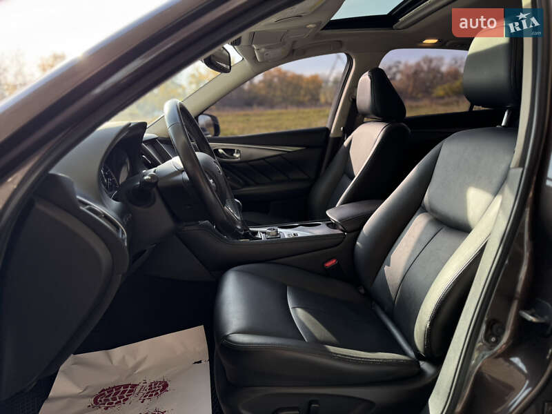 Седан Infiniti Q50 2017 в Киеве