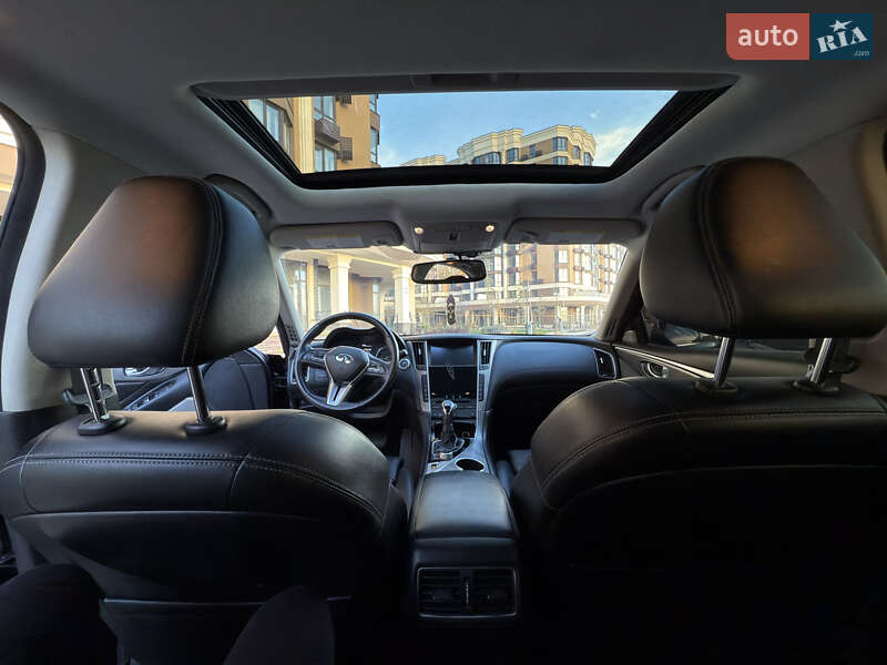 Седан Infiniti Q50 2019 в Киеве