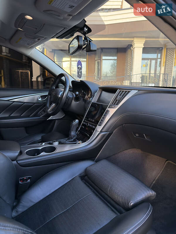 Седан Infiniti Q50 2019 в Киеве