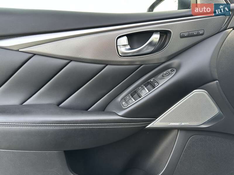 Седан Infiniti Q50 2017 в Киеве фото 21 Седан Infiniti Q50 2017 в Киеве