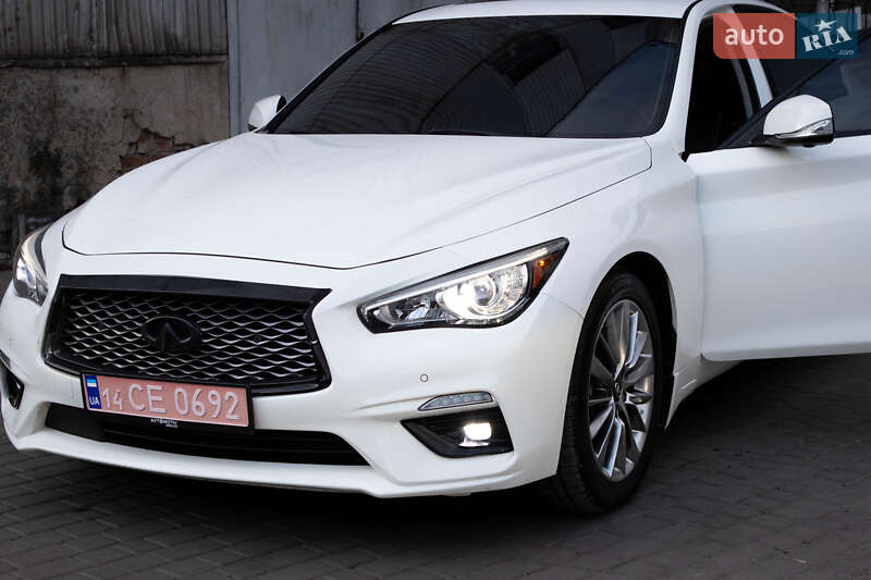 Седан Infiniti Q50 2020 в Львове