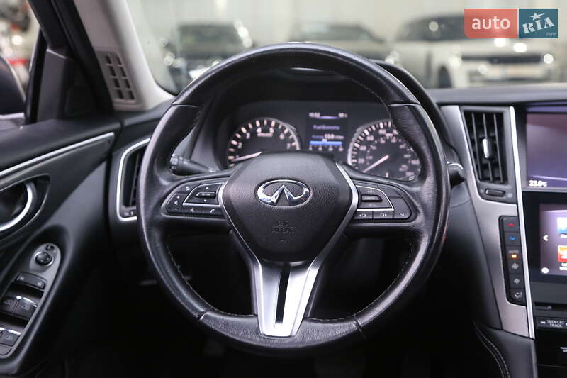 Седан Infiniti Q50 2017 в Києві
