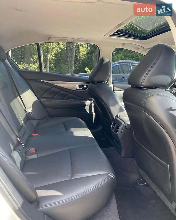 Седан Infiniti Q50 2017 в Львове фото 7 Седан Infiniti Q50 2017 в Львове