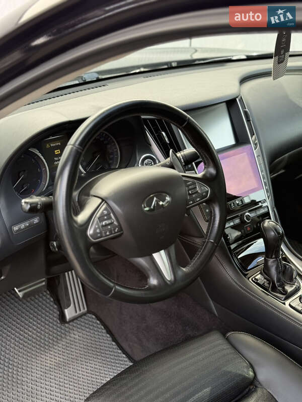 Седан Infiniti Q50 2014 в Одессе