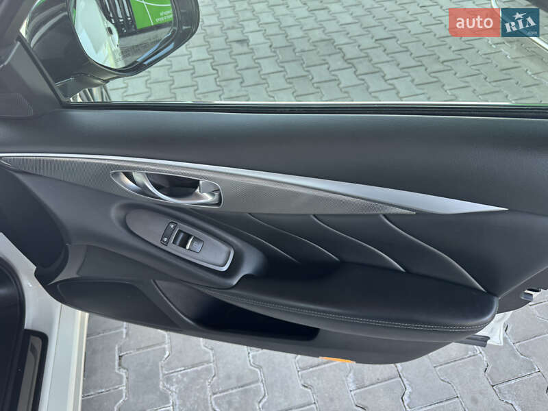 Седан Infiniti Q50 2015 в Одессе фото 23 Седан Infiniti Q50 2015 в Одессе