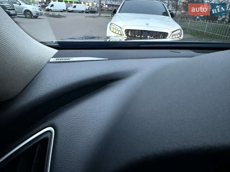 Седан Infiniti Q50 2016 в Киеве