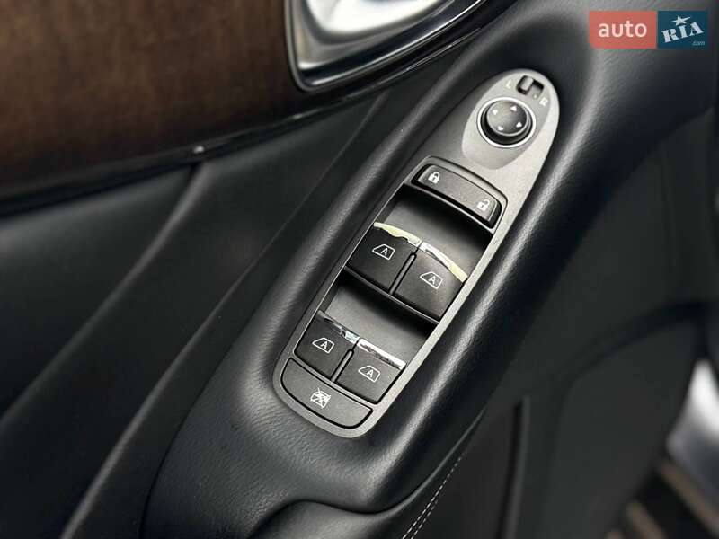 Седан Infiniti Q50 2017 в Києві фото 12 Седан Infiniti Q50 2017 в Києві