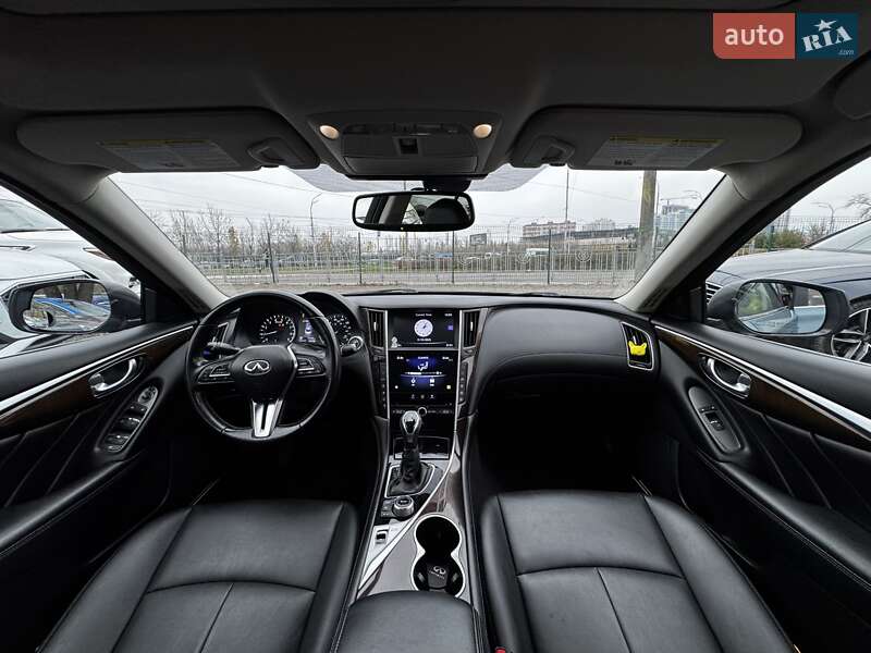 Седан Infiniti Q50 2018 в Киеве