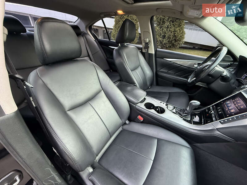 Седан Infiniti Q50 2016 в Киеве