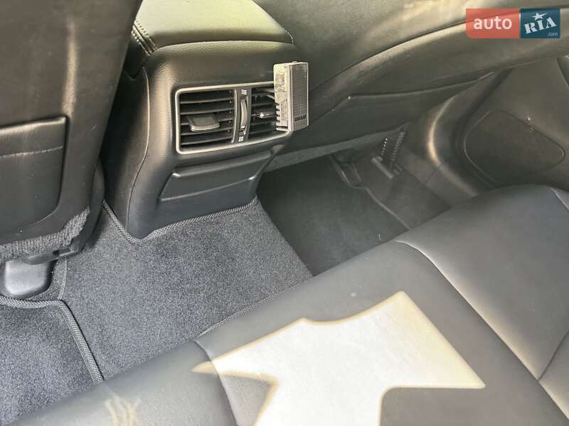 Седан Infiniti Q50 2015 в Києві