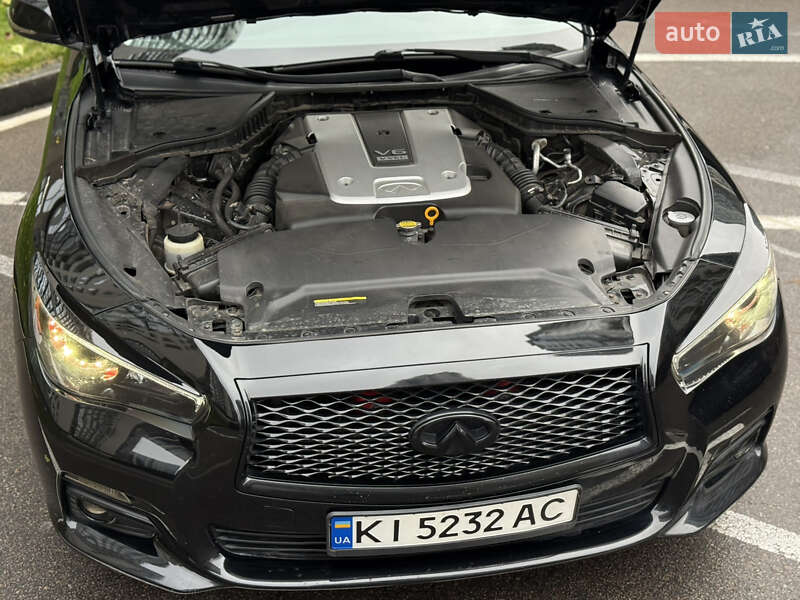 Седан Infiniti Q50 2014 в Киеве