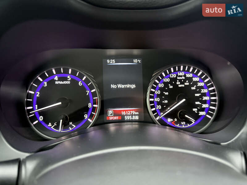 Седан Infiniti Q50 2014 в Киеве