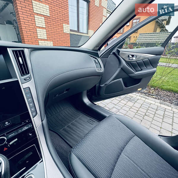 Седан Infiniti Q50 2021 в Киеве