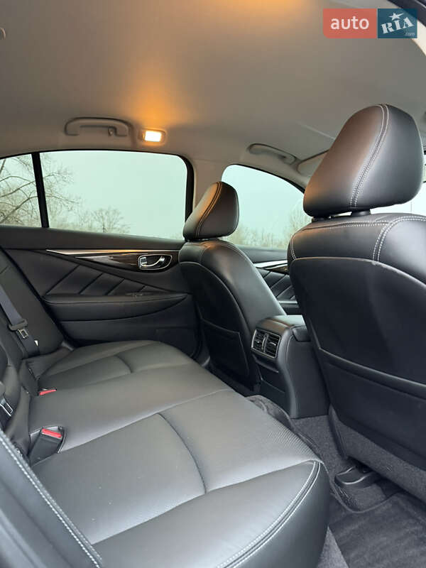 Седан Infiniti Q50 2019 в Киеве фото 45 Седан Infiniti Q50 2019 в Киеве