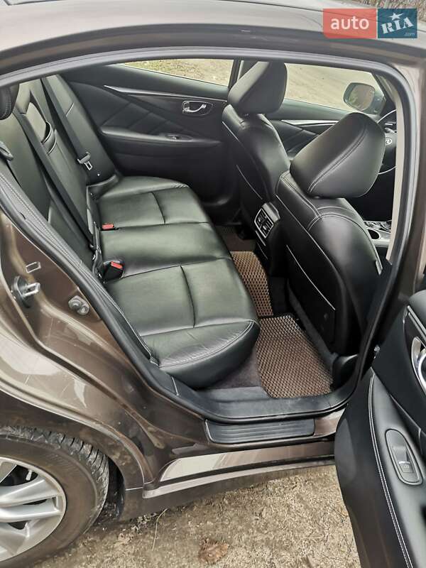 Седан Infiniti Q50 2017 в Киеве