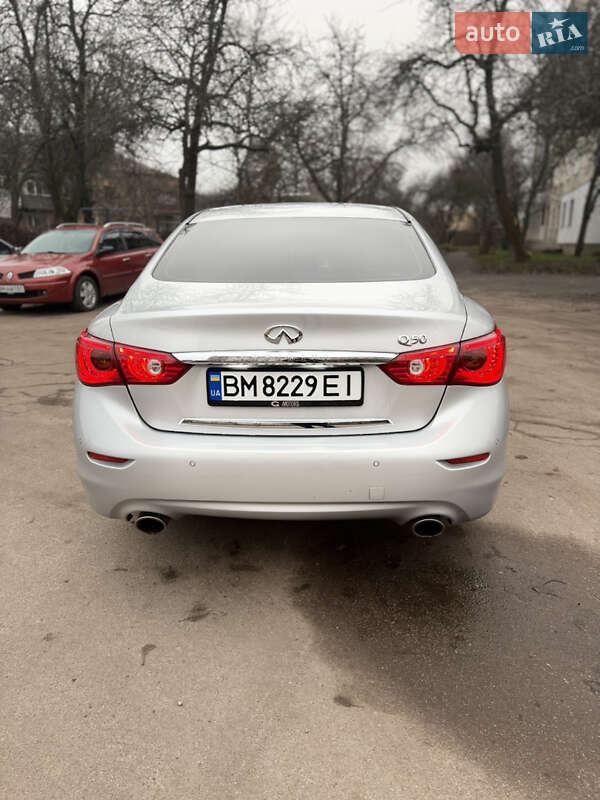 Седан Infiniti Q50 2014 в Конотопе