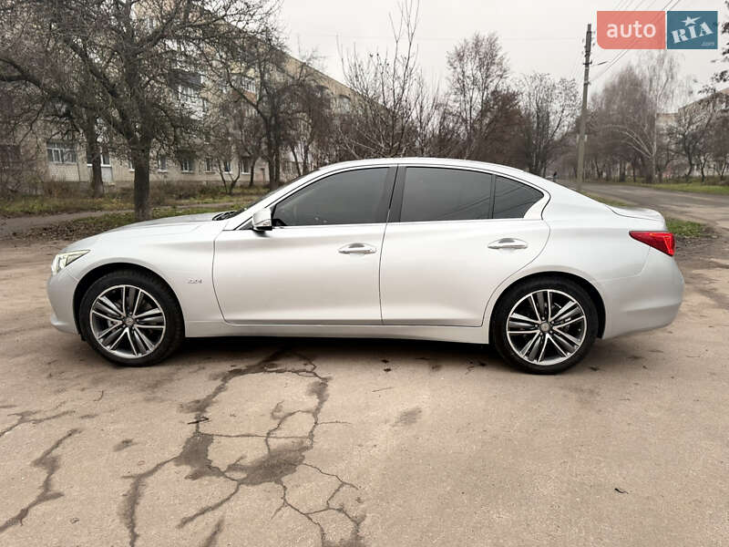 Седан Infiniti Q50 2014 в Конотопе