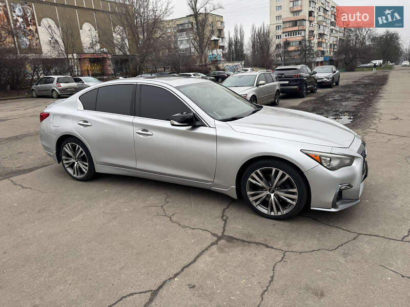 Infiniti Q50 2015