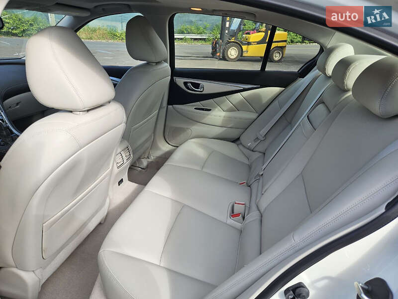 Седан Infiniti Q50 2019 в Луцьку