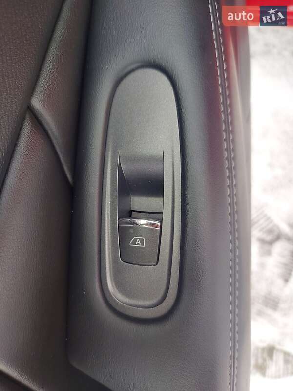 Седан Infiniti Q50 2020 в Луцьку