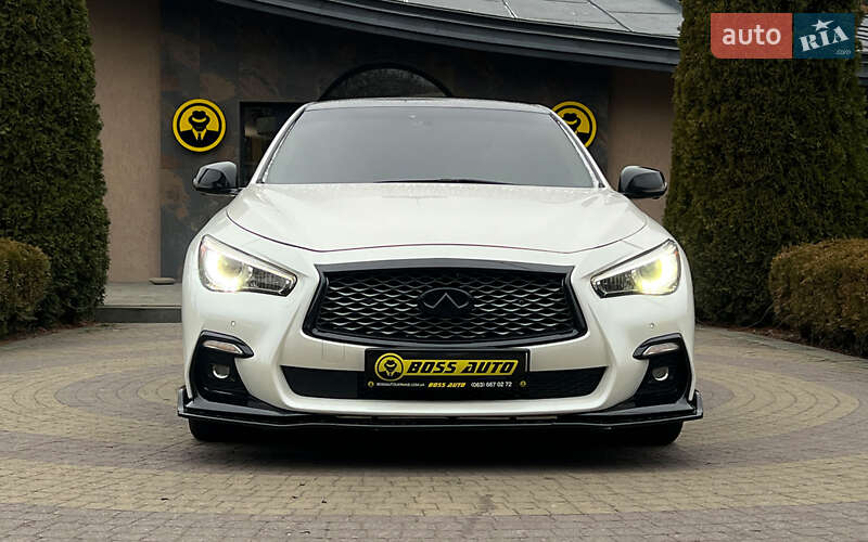 Седан Infiniti Q50 2017 в Львові