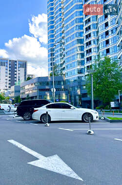 Седан Infiniti Q50 2016 в Киеве