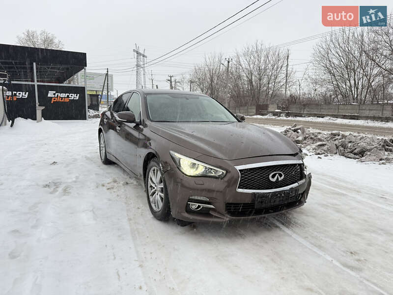 Седан Infiniti Q50 2016 в Киеве