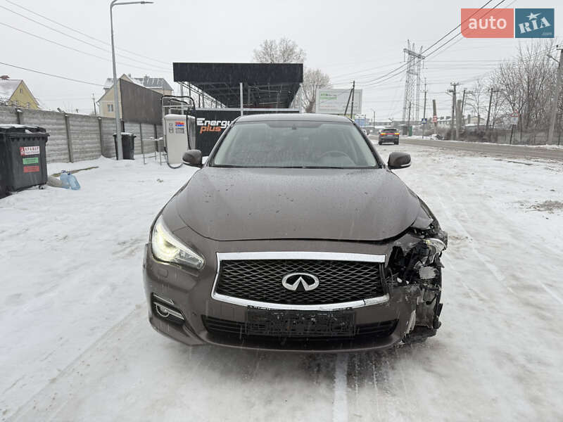 Седан Infiniti Q50 2016 в Киеве