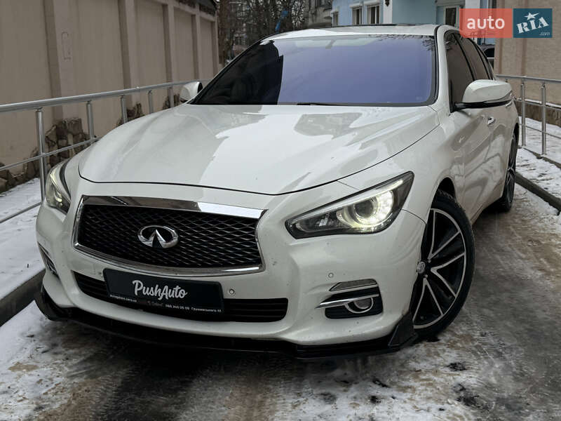 Infiniti Q50 2015
