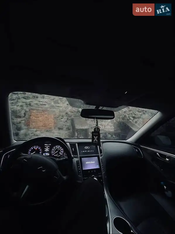 Infiniti Q50 2013