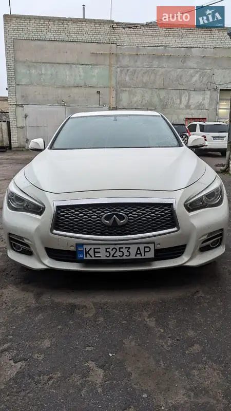 Infiniti Q50