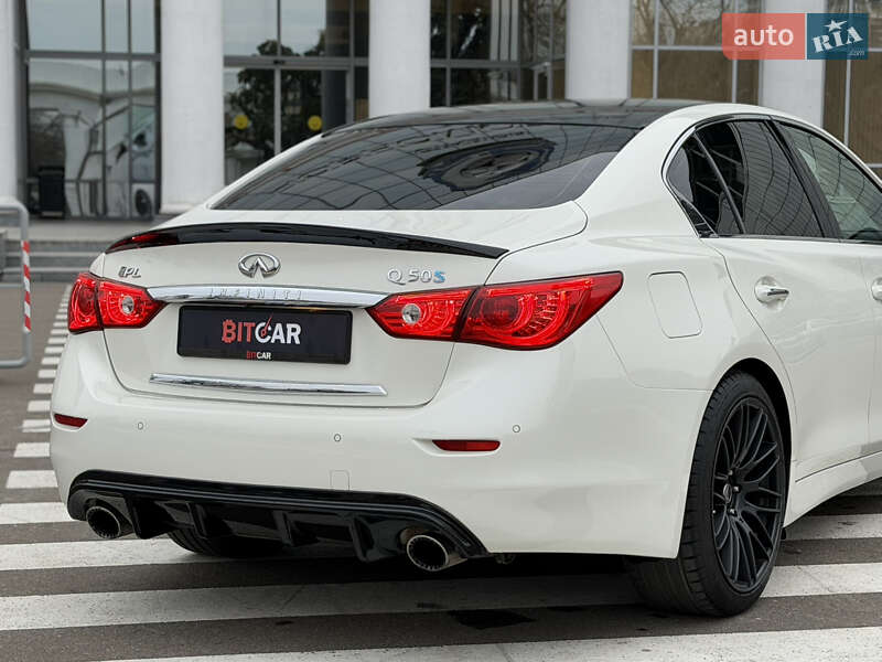 Седан Infiniti Q50 2016 в Одессе